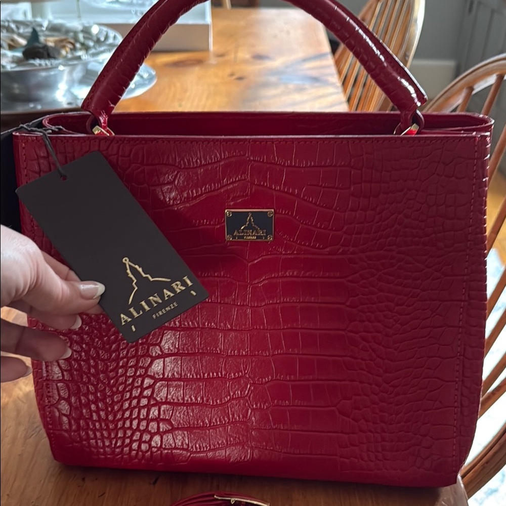 🏷️ $340- Navona Croco
Red Crocodile Pattern Handbag NWT - Picture 9 of 11